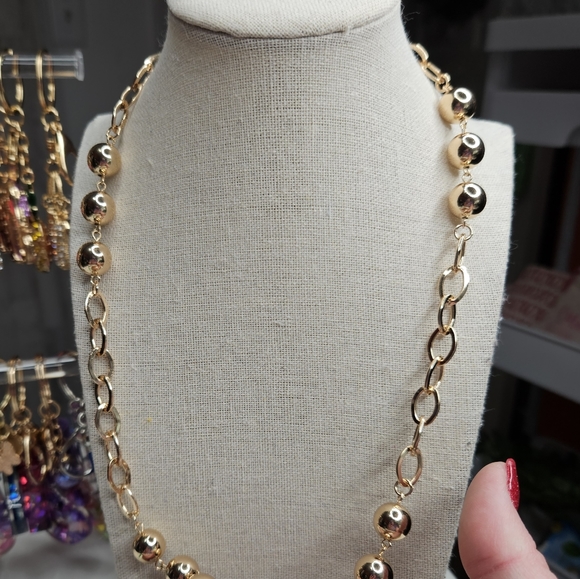 Fashion Jewelry 3 Piece Lot Set 2 Pairs of Cubic Zirconia Earrings 1 Necklace - Picture 3 of 7